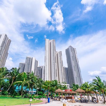 Appartamento Seafront Country Garden Danga Bay By Lions Bay Johor Bahru Esterno foto