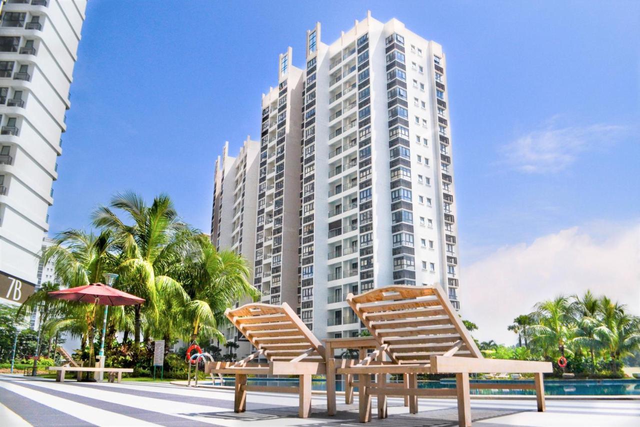 Appartamento Seafront Country Garden Danga Bay By Lions Bay Johor Bahru Esterno foto
