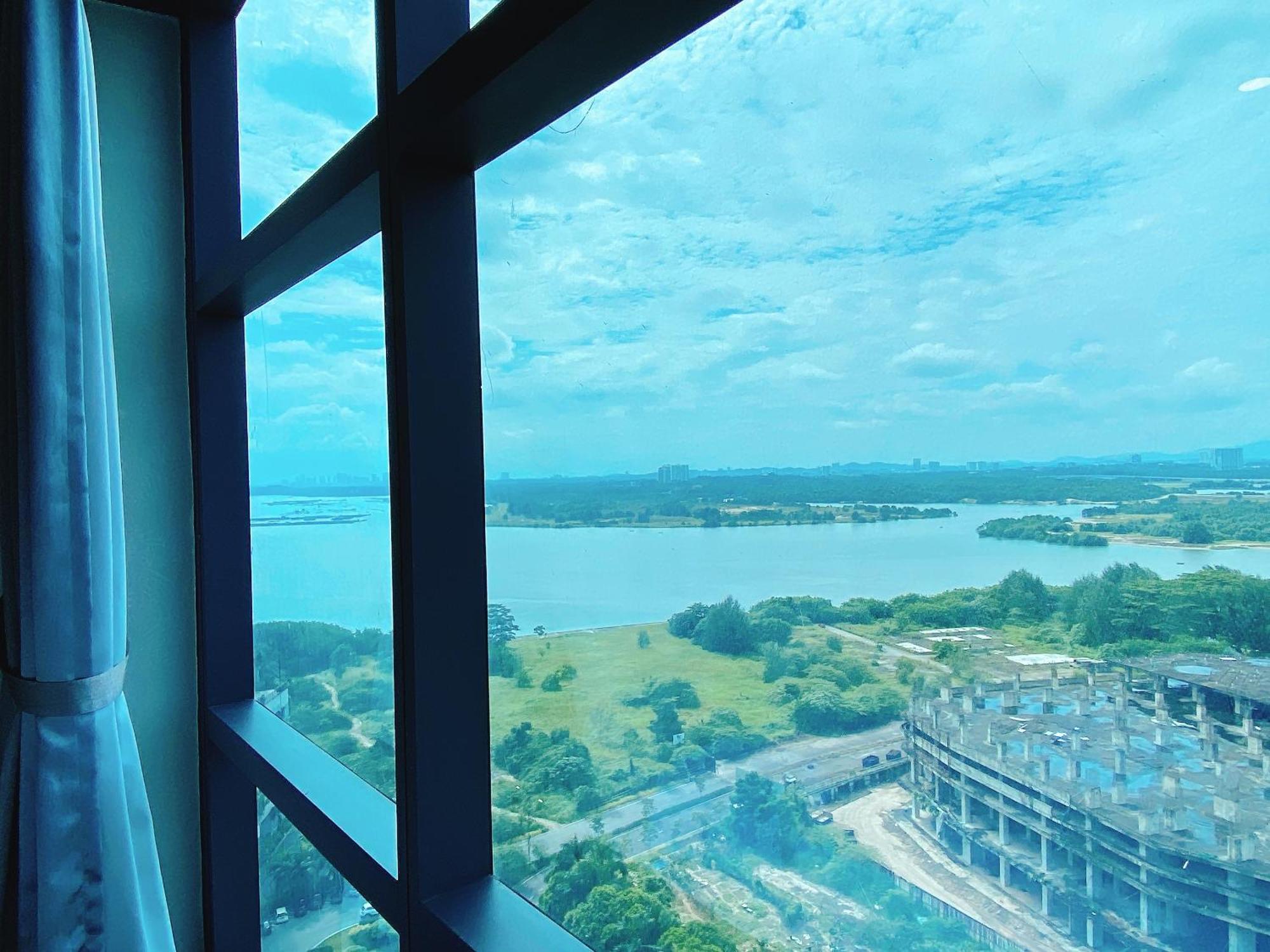 Appartamento Seafront Country Garden Danga Bay By Lions Bay Johor Bahru Camera foto