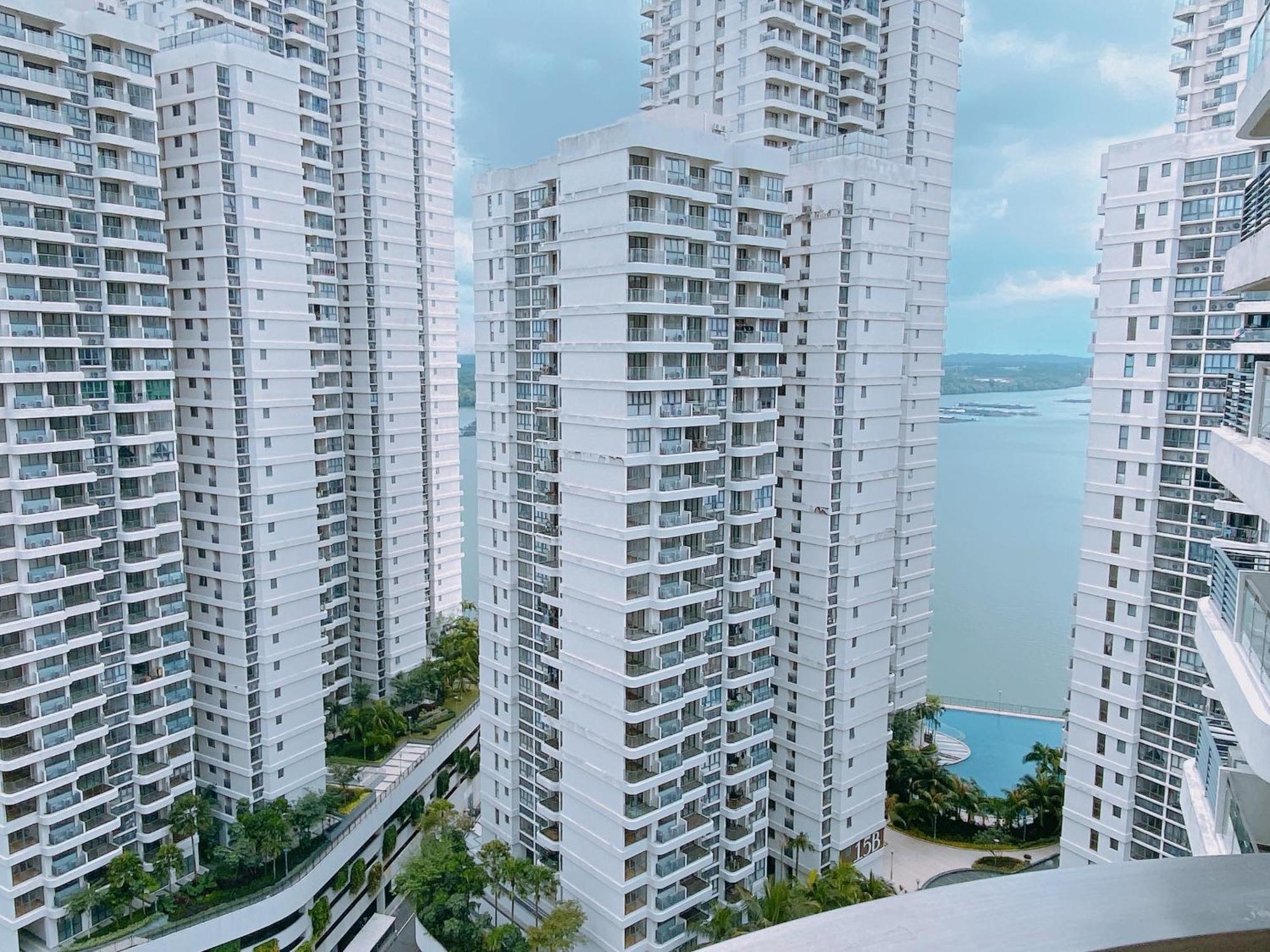 Appartamento Seafront Country Garden Danga Bay By Lions Bay Johor Bahru Camera foto